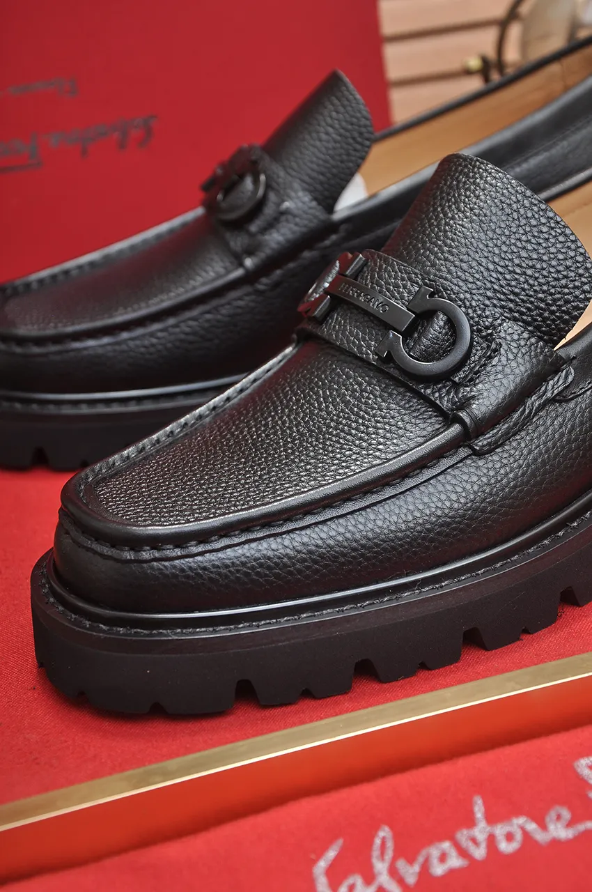 Men's shoes 💰680💶 [Ferragamo/Ferragamo] The latest model in the counter. Original imported high-quality cowhide with open sides + imported 🐂 water-dyed cowhide lining + original luxury metal buckle + original combination outsole. Comparison without pressure 38--45 (45 is custom-made and cannot be returned or exchanged)
